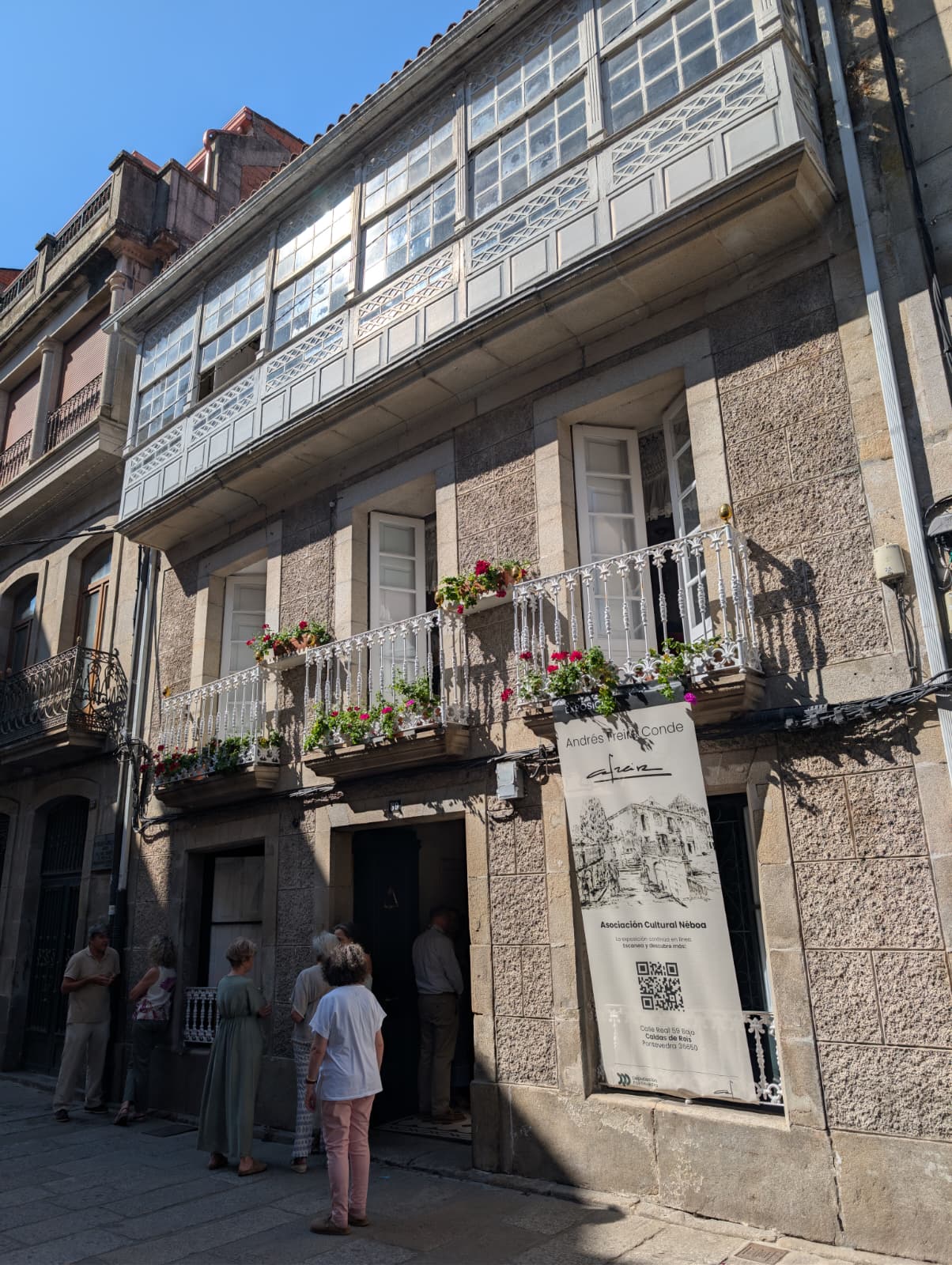 Entrada de la Asociación Cultural Néboa en Caldas de Reis