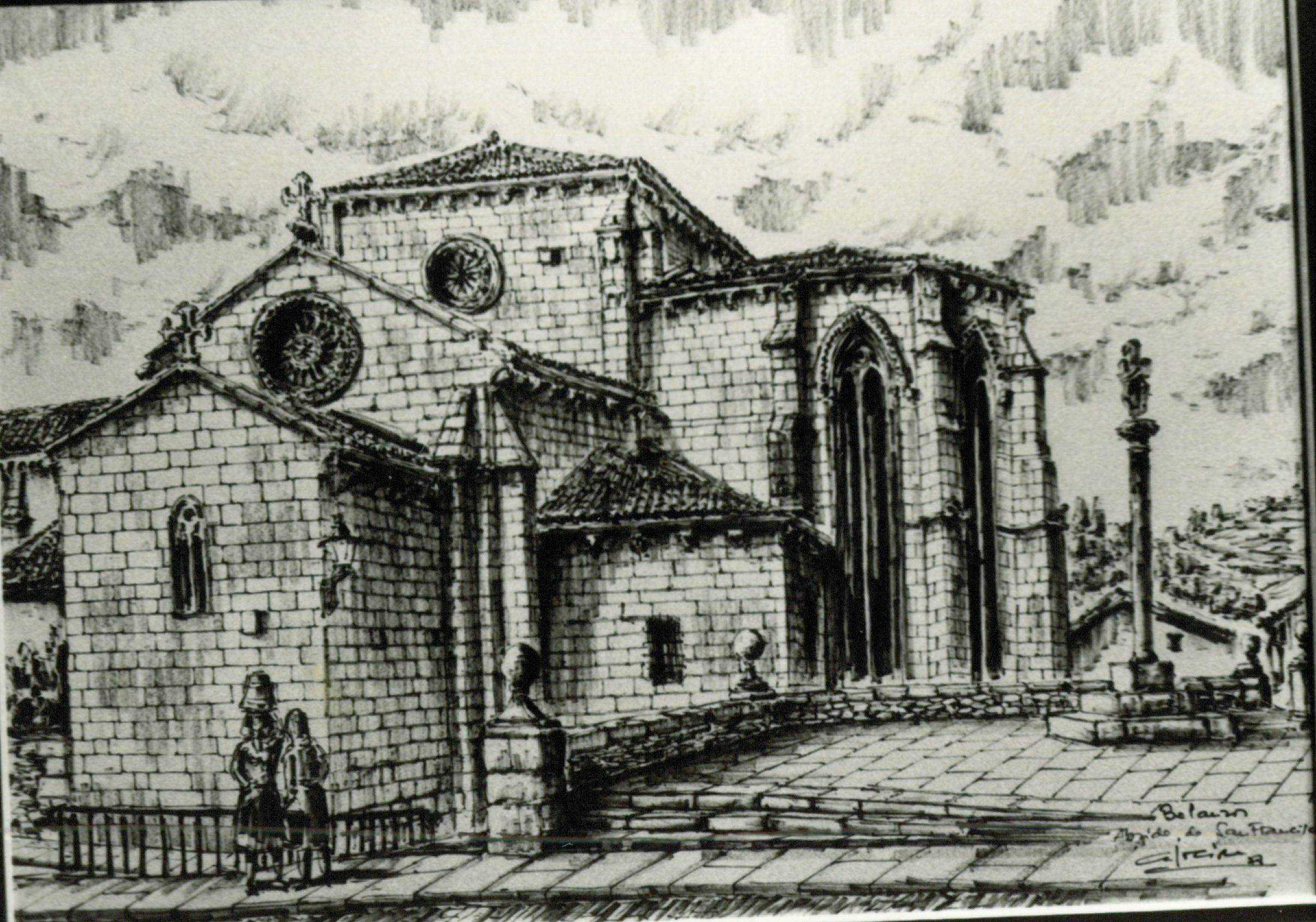 Ábside de San Francisco con nubes